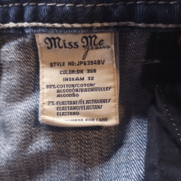Miss Me Signature Boot Embroidered Flower Pockets Rhinestones Designer Jeans 32 - Picture 9 of 11